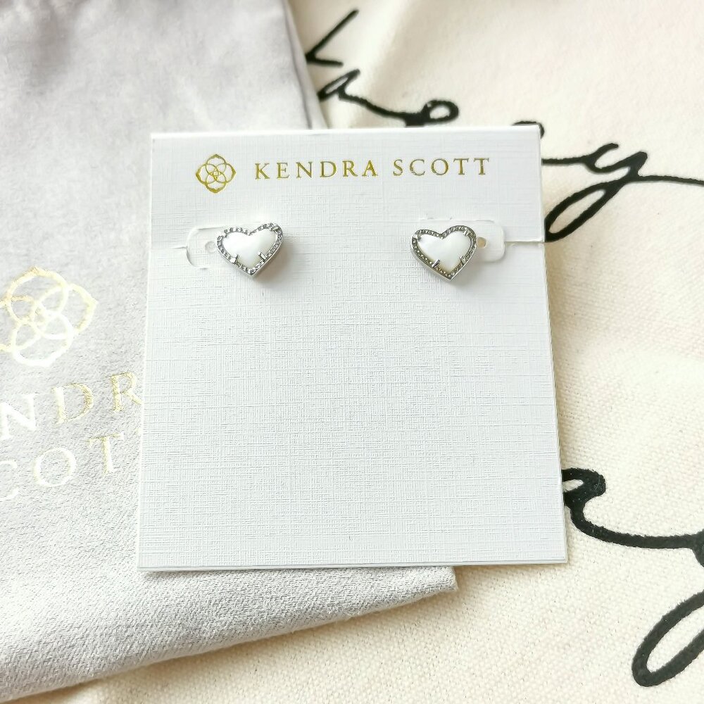 Kendra Scott Stud Earrings - Ari Heart Ivory Mother-Of-Pearl Silver